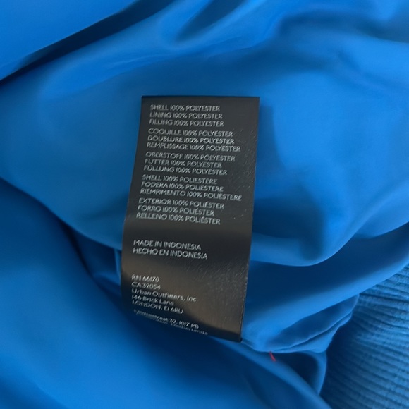 GIFTED * Urban Outfitters - Lily Ulta Crop Puffer Jacket, BLUE - XXL - NWT - Picture 13 of 16